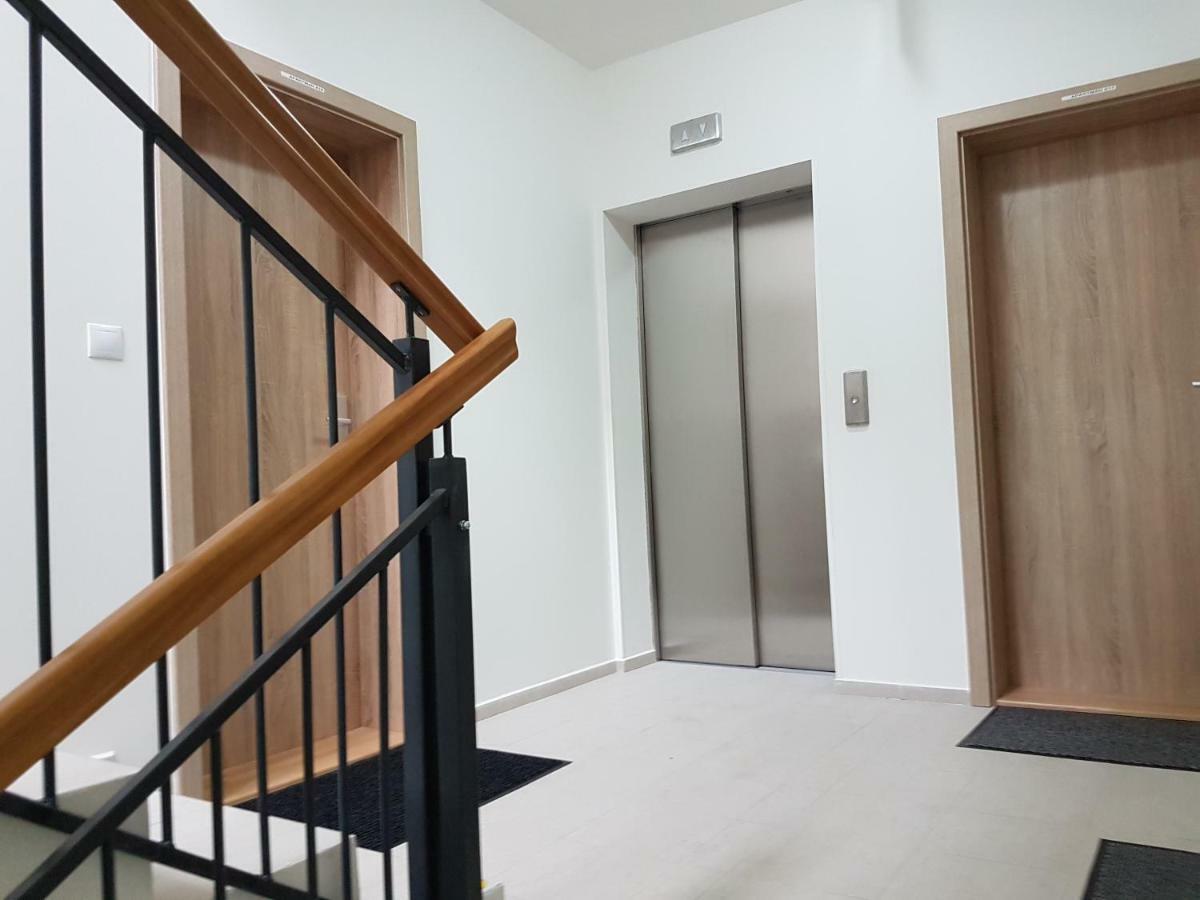 Apartman Jasna Lucky เดมานอฟสกา โดลินา ภายนอก รูปภาพ