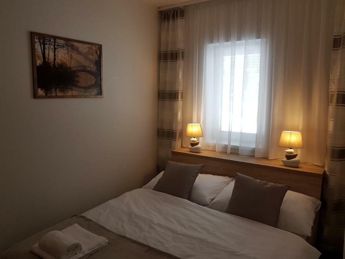 Apartman Jasna Lucky เดมานอฟสกา โดลินา ภายนอก รูปภาพ