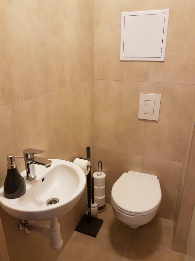 Apartman Jasna Lucky เดมานอฟสกา โดลินา ภายนอก รูปภาพ