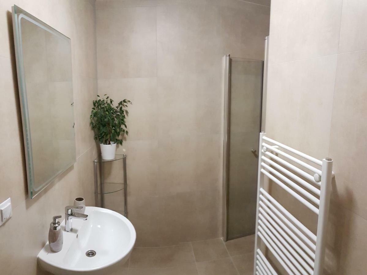 Apartman Jasna Lucky เดมานอฟสกา โดลินา ภายนอก รูปภาพ